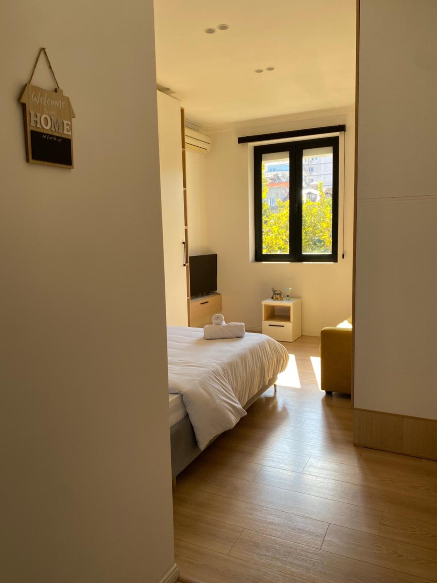 Cozycomfy Studio Тирана Экстерьер фото