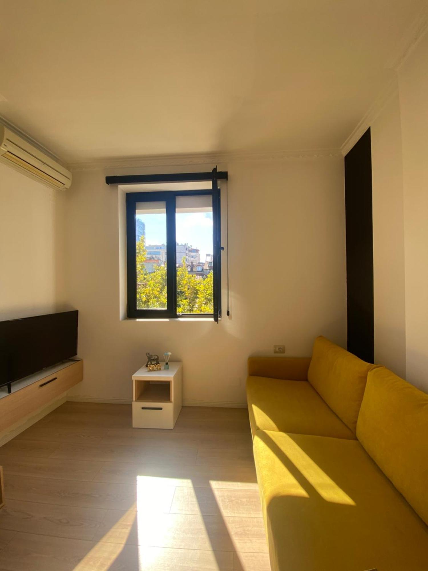 Cozycomfy Studio Тирана Экстерьер фото